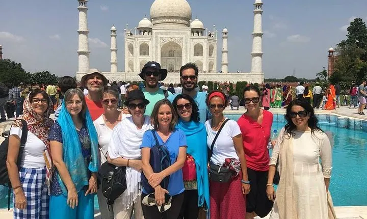 Private Guided Full Day Agra Tour from Delhi: All Inclusive 