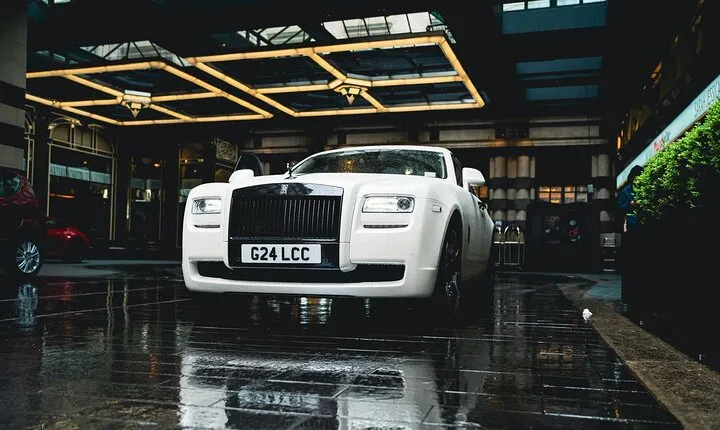 All Inclusive Full day London Private Tour in a Rolls Royce