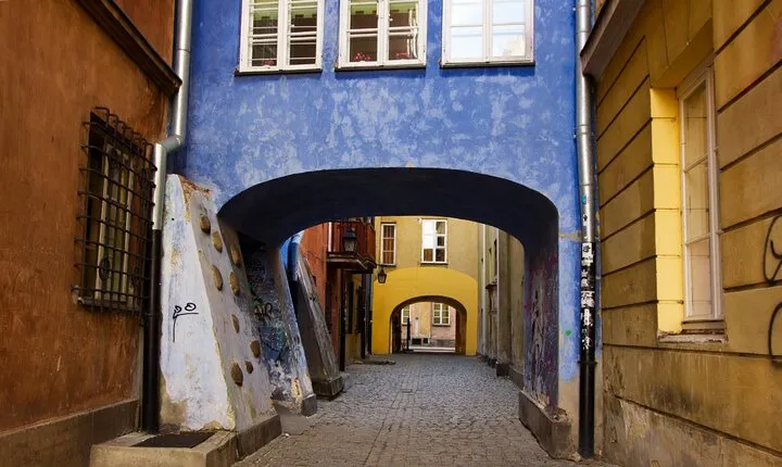 Warsaw: Old Town Highlights Private Walking Tour
