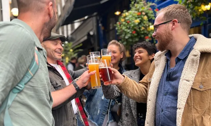 Royal Historic Pubs Walking Guided Tour in London