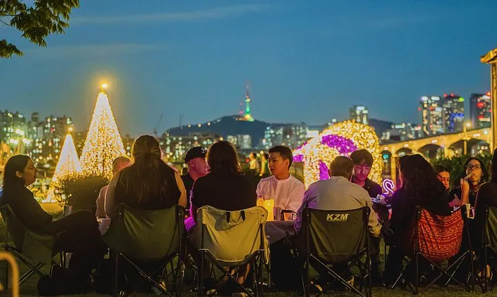 Seoul Han River Night Tour: Picnic, Games & Starlight Cruise