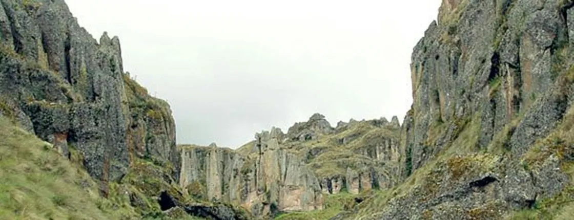 Guided tour to Cumbemayo the stone forest