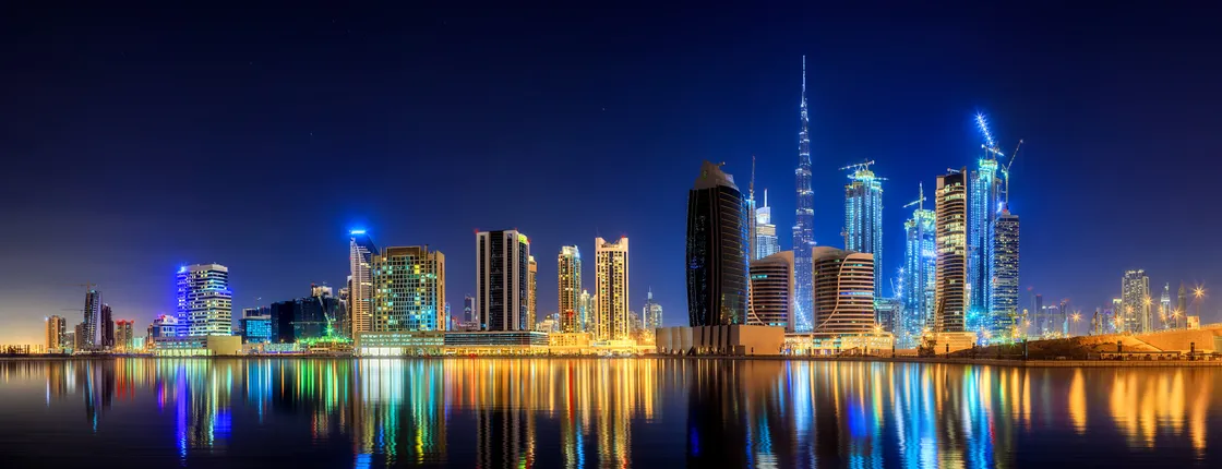 Panoramic Dubai tour by night