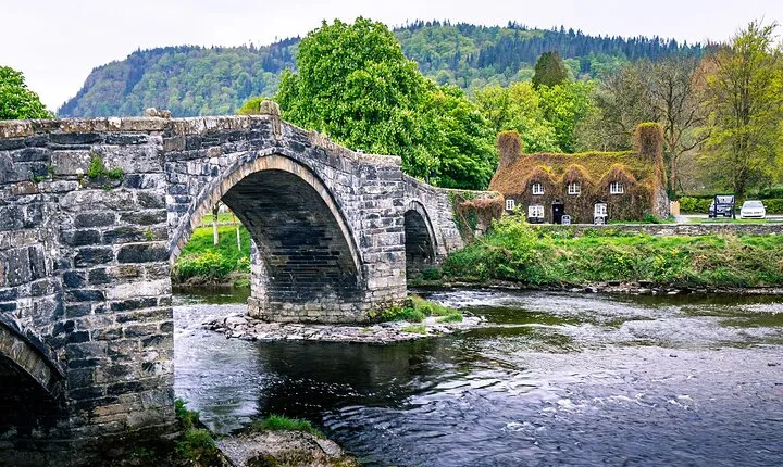 Snowdonia Scenic Drive from Llandudno and Conwy