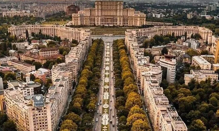 5h Bucharest City Tour by Car/Minivan – Small Group max 7 people