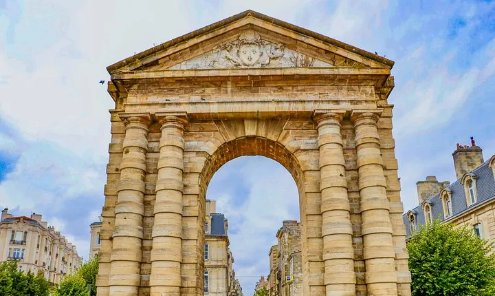 Architectural Bordeaux: Private Tour with a Local Expert