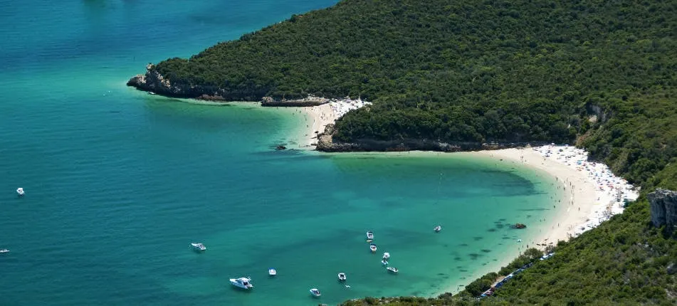 Arrábida Natural Park yacht tour from Lisbon