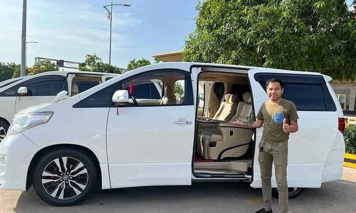 Private Transfer/ Phnom Penh to Sihanoukville by VIP Alphard 2010