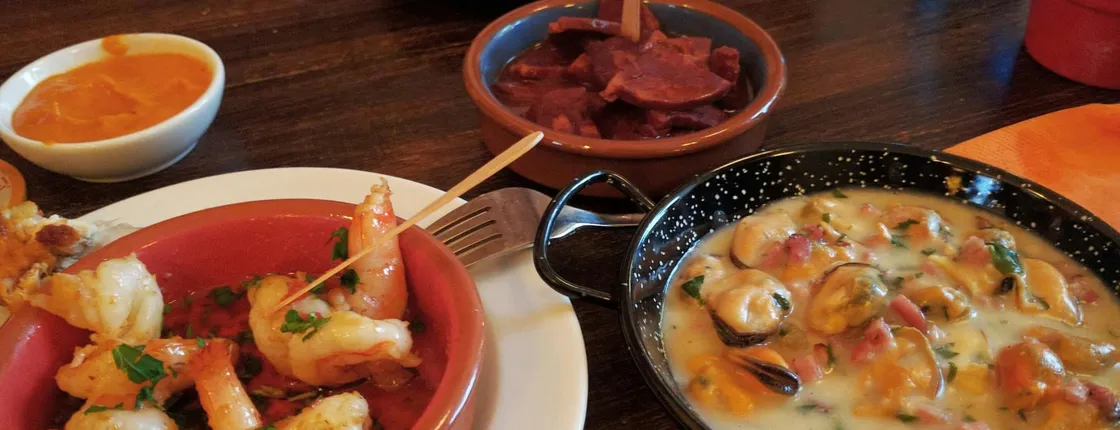 Tapas tour in the Triana neighborhood