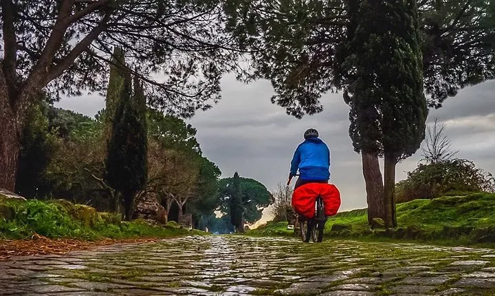 Ancient Appian Way and Roman Countryside E-Bike Tour