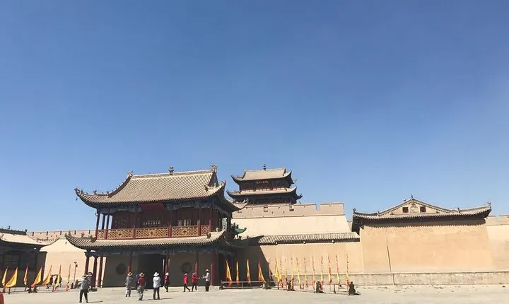 Private Day Tour to Jiayuguan from Dunhuang by Round-way Bullet Train
