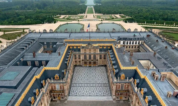 Versailles Palace and Gardens with Hotel Pickup and Private Guide