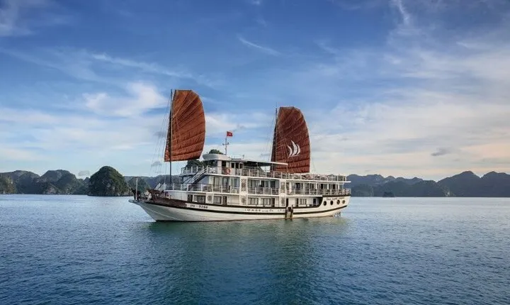 2-Day In Halong Bay Cruise With Transfer From Hanoi