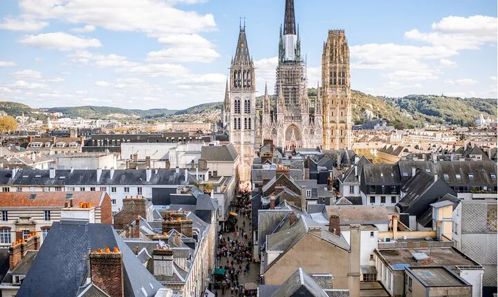 Private Custom Walking Guided Tour in Rouen