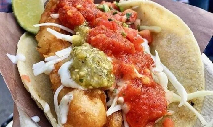 3 Hour Street Food Tour in Toronto With A Local Guide
