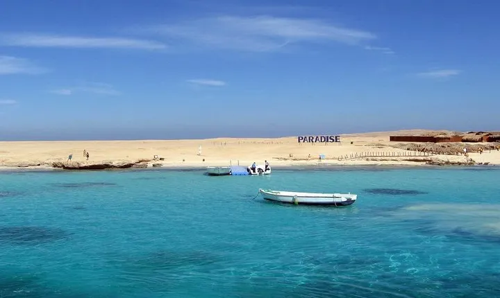 From Hurghada: Paradise Island Full-Day Snorkeling Tour