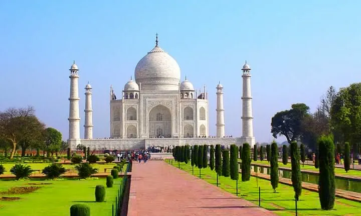 Private Taj Mahal and Agra Overnight Tour from Delhi