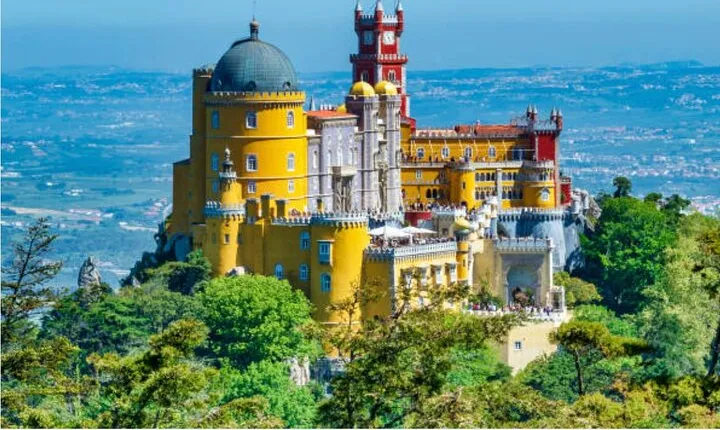 Full Day Tour: Sintra, Pena Palace, Cabo da Roca, Cascais