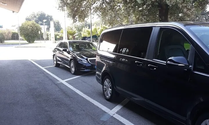 Seamless Departure: Private Transfer between City and FCO Airport