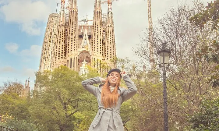 Barcelona Highlights & Montserrat with Port or Hotel Pick Up