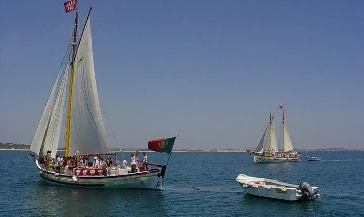 Sailing cave tour Ponta da Piedade Lagos