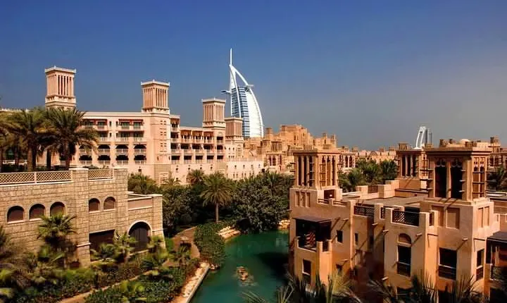Dubai Full-Day Private Tour from Ras Al Khaimah with Shopping Time