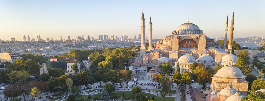 Istanbul walking tour through the Old City and the Bazaars