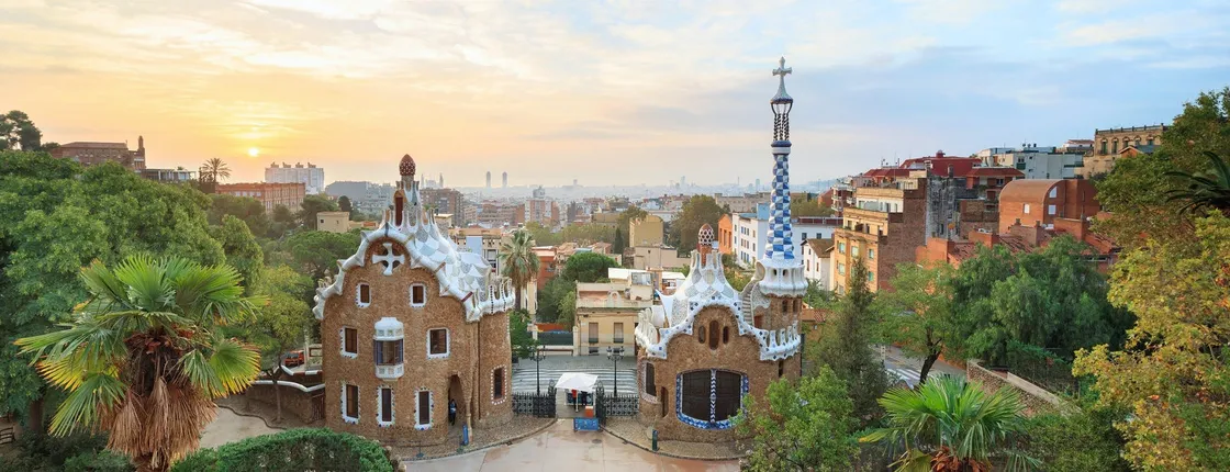 Fast-track access to Park Güell with guided tour
