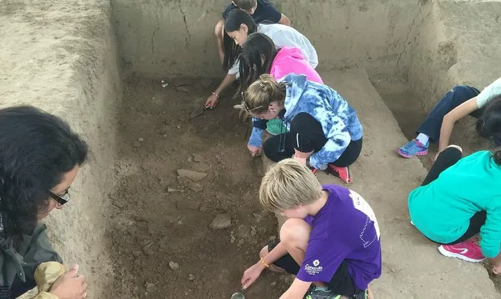 Terracotta Warriors from Qin & Han with Simulated Archaeological Digging Class