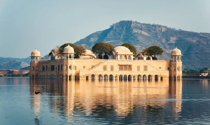 Jaipur City Tour from Agra by Express Train