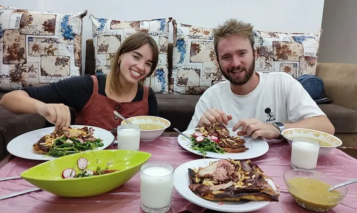 Eat like locals with family in Aqaba city