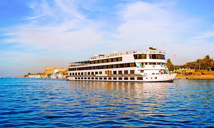 3 Night Nile Cruise from Aswan to Luxor with Private Guided Tours
