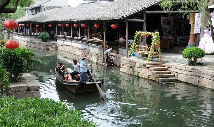 Full Day Luzhi Water Town Day Tour From Suzhou