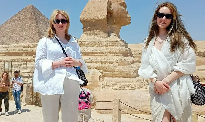 Day Trip to Giza Pyramids, Sphinx & Saqqara from Alex Port