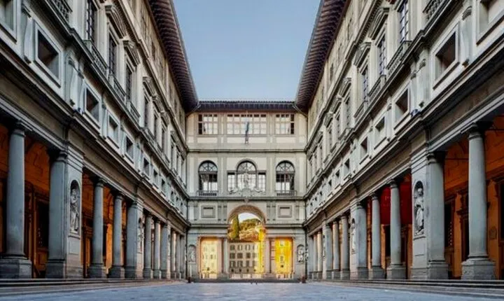 Florence: Uffizi Gallery Audio Guided Tour led by Tour Leader
