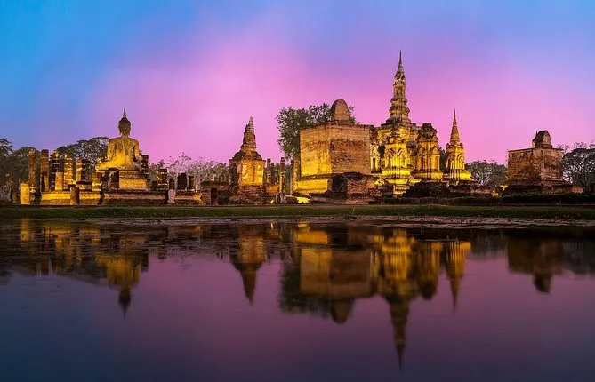 Ayutthaya Sunset Selfie Evening Trip by Boat - A World Heritage