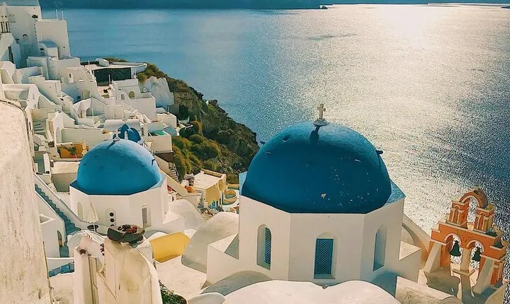 4 Hour Private Tour Experience in Santorini