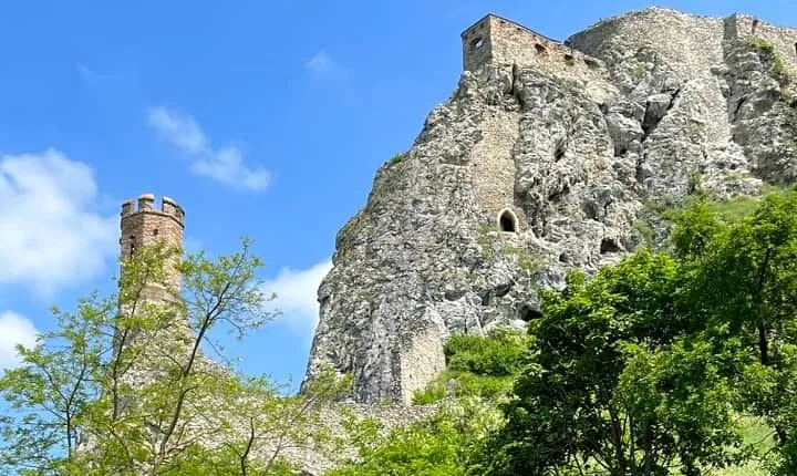 Bratislava Grand City Tour with Devin Castle