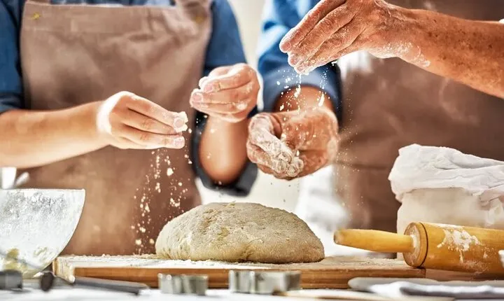 Make fresh pasta and Italian aperitivo In Barcelona