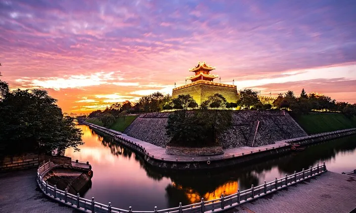 Private custom tour with a local guide Xi'an