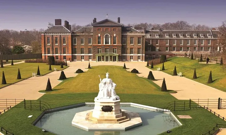 Visit Kensington Palace & Private Westminster Tour