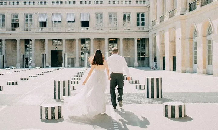Amazing Colonne de Buren Photoshoot