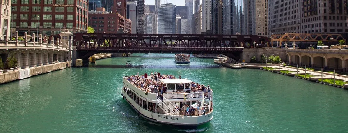 Wendella’s 90 minute Chicago River architecture tour