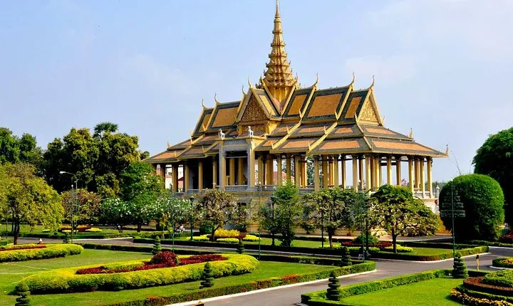 Phnom Penh-Silk Island and Ordong 2- day Tour