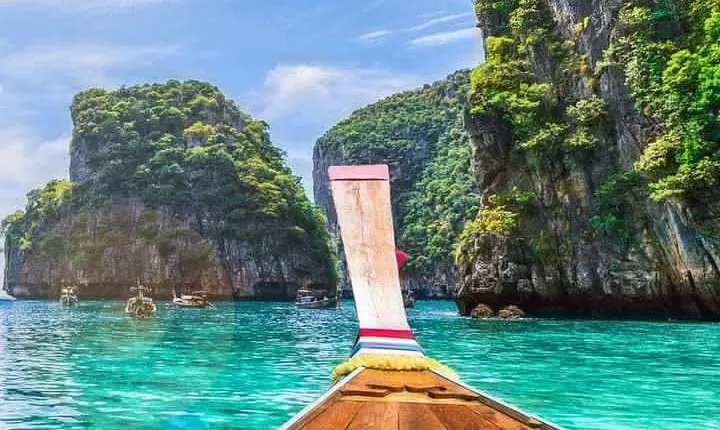 Premium Tour to Phi Phi & Bamboo Island Tours by Speed boat