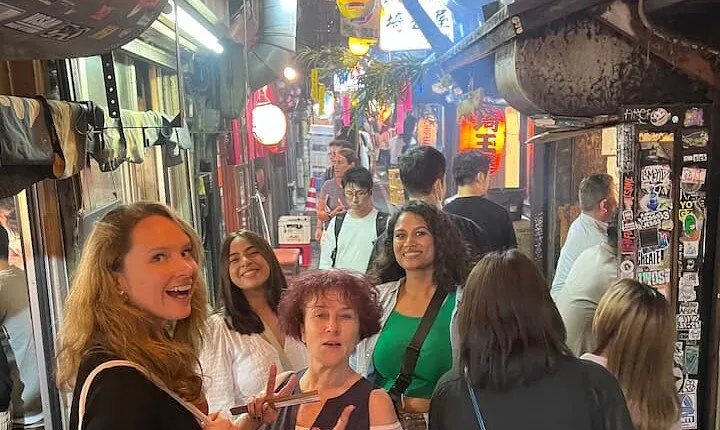 Shinjuku Kabukicho & Golden Gai Night Tour