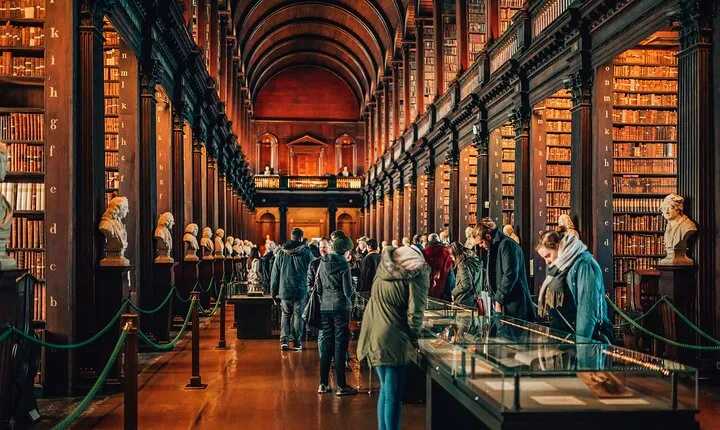 Dublin City Private Luxury Vehicle Tour