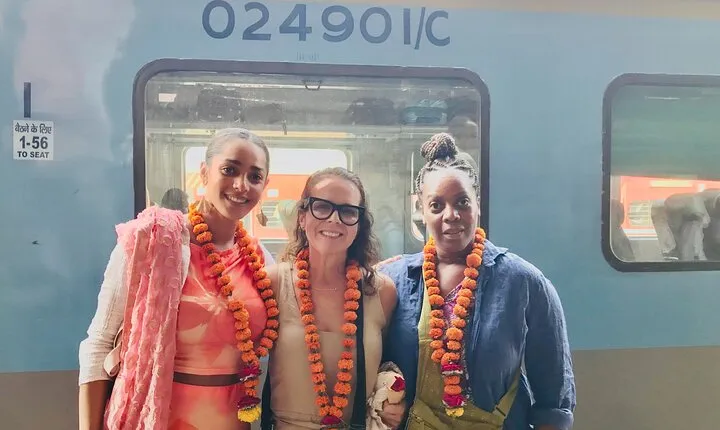 Agra Day Trip from Delhi Taj Mahal and Agra Fort by Train