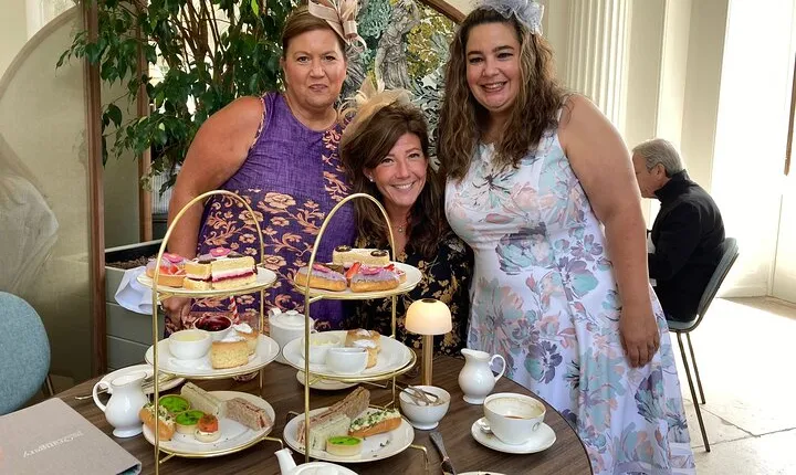 Kensington Palace Gardens Tour & Royal Afternoon Tea Experience