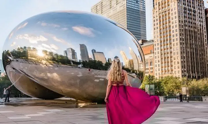 ️ Chicago Instagram Walking Tour (Private & All- Inclusive)